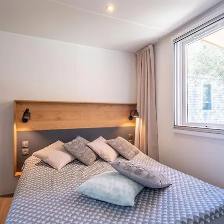 Domaine De La Yole Villa *